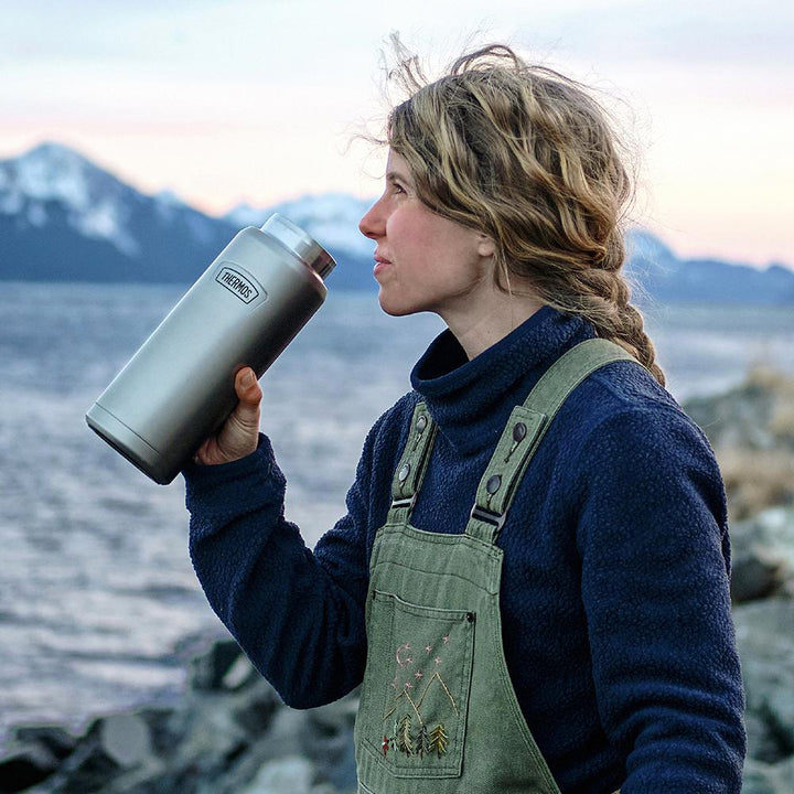 Thermos 40 ounce Stainless Steel water bottle with screw top